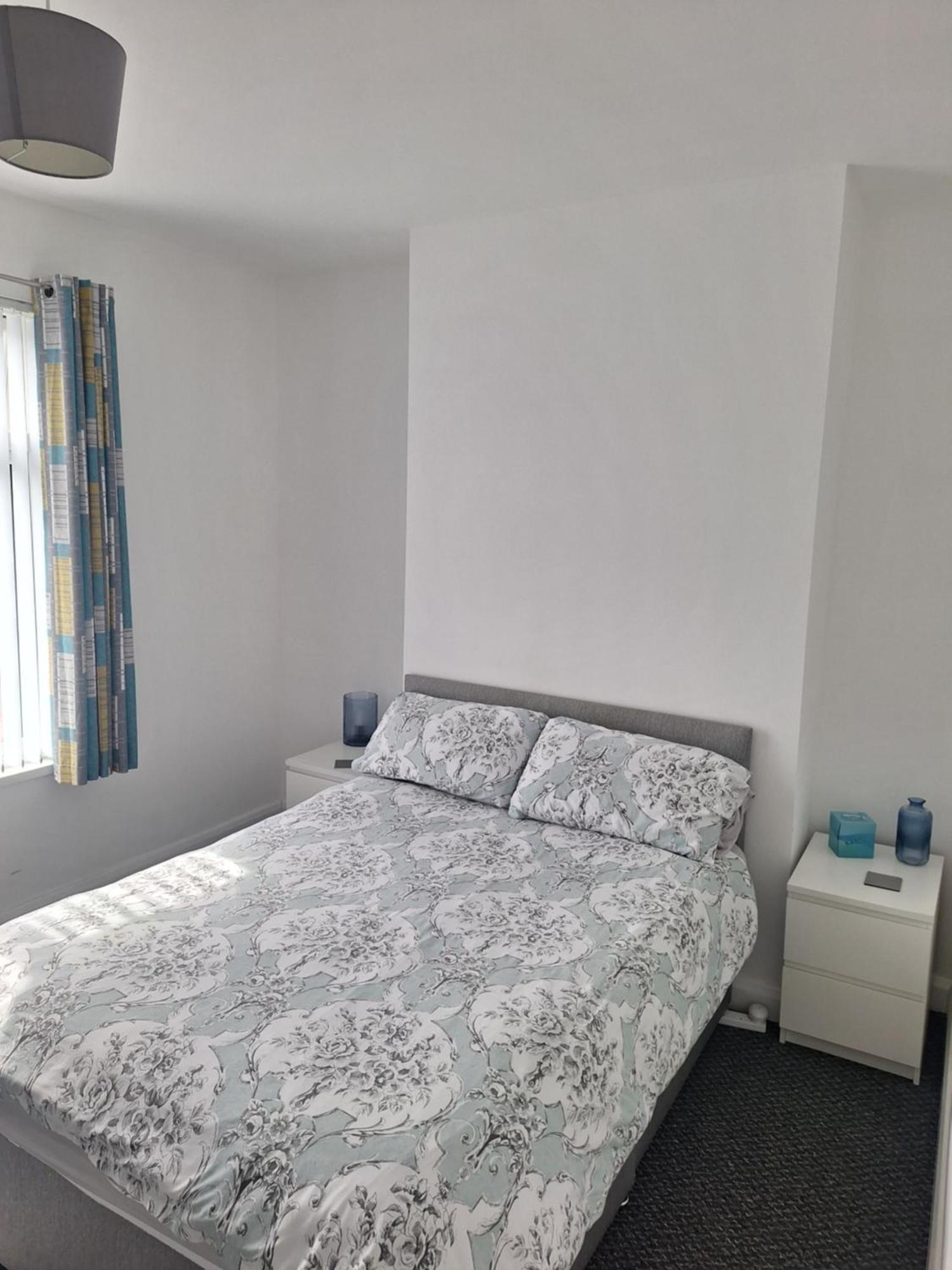 Private Room On Donegall Road In Central Belfast Extérieur photo